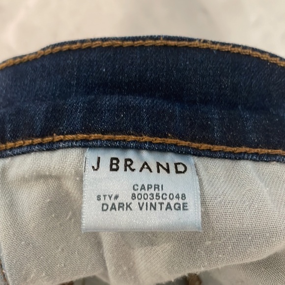 J Brand jeans, size 27, dark vintage Capri, like new - Picture 4 of 7